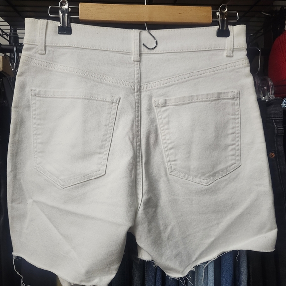 Express White High-Rise Frayed Hem Denim Shorts - Picture 3 of 5